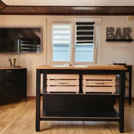 Apartment Le Petit Beurre De Cacahuete Et Le Poivre Et Sel *