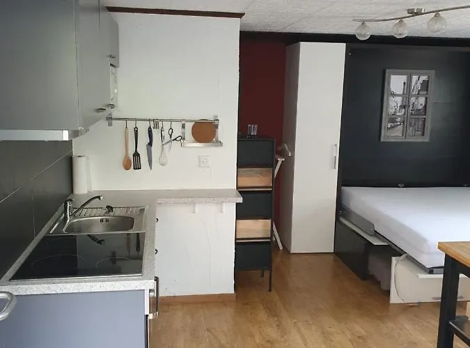 Le Petit Beurre De Cacahuète Et Le Café De Paris * Fully