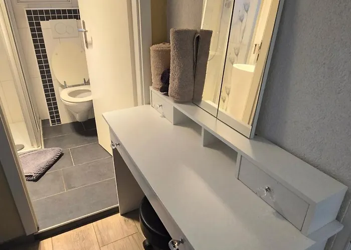 Lägenhet Le Petit Beurre De Cacahuete Et Le Poivre Et Sel Fully